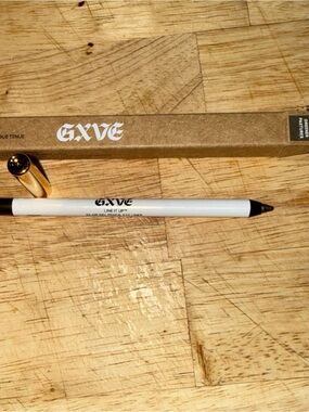 Gwen Stefani GXVE Eyeliner Pencil in Greener Pastures BNIB full size